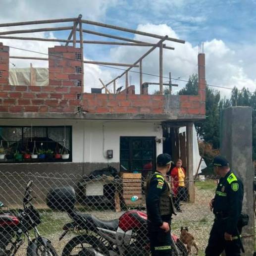 El lunes 29 de mayo continúa demolición de viviendas notificadas en Santa Elena. Foto: Manuel Saldarriaga. 