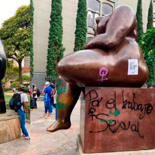 Así quedaron las esculturas de Botero después de la marcha del 8M. Foto: Cortesía. 