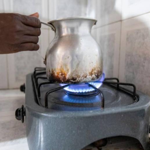 De momento, y de acuerdo con los protocolos, los distribuidores de gas están priorizando la atención a usuarios del área de la salud y a usuarios residenciales. FOTO: ARCHIVO