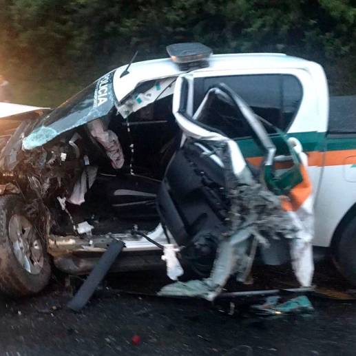 Así quedó la patrulla de la Seccional de Tránsito y Transporte de la Policía Antioquia luego de la colisión. FOTO: CORTESÍA MI ORIENTE