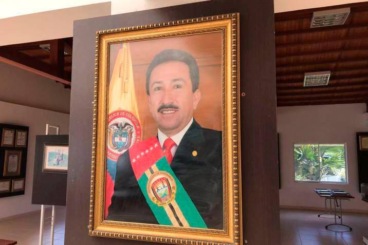 El “Salón de Gobernadores de Suaita estaba repleto de prendas personales del parapolítico. FOTO: CORTESÍA