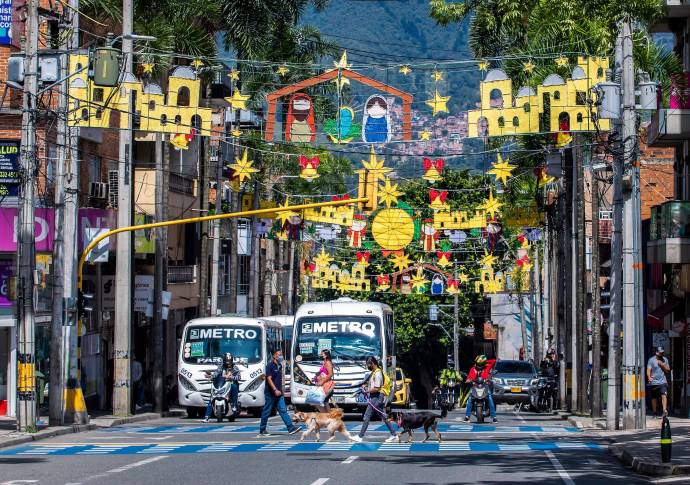 El alumbrado y las actividades en esta época del año sirven para fortalecer la reactivación económica. Foto: Camilo Suárez