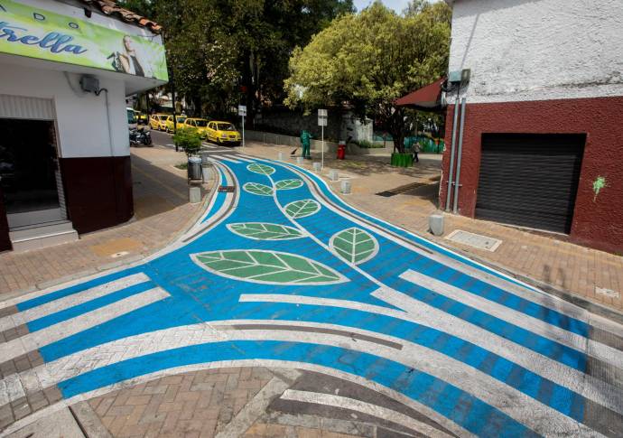 La Alcaldía de la Estrella inicia la implementación de pilotos de urbanismo táctico en diferentes calles del municipio. Foto: Camilo Suárez