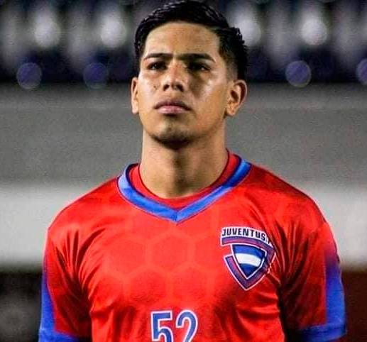 Felipe Eliú Gutiérrez Ampié era jugador del equipo Juventus FC de la primera. FOTO TWITTER @ruraccansiuna