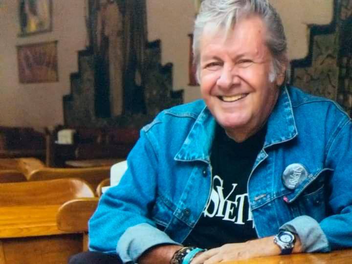 Imagen de Juancho López, fundador de Los Yetis, banda de rock que lleva 57 años en la escena del rock nacional. FOTO Cortesía
