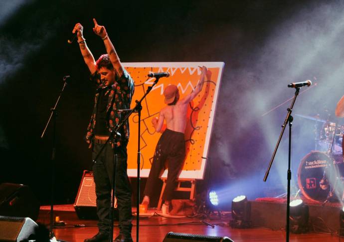 Durante el concierto también fue hubo un espacio para el arte. Foto: Daniela R. Gómez Isaza