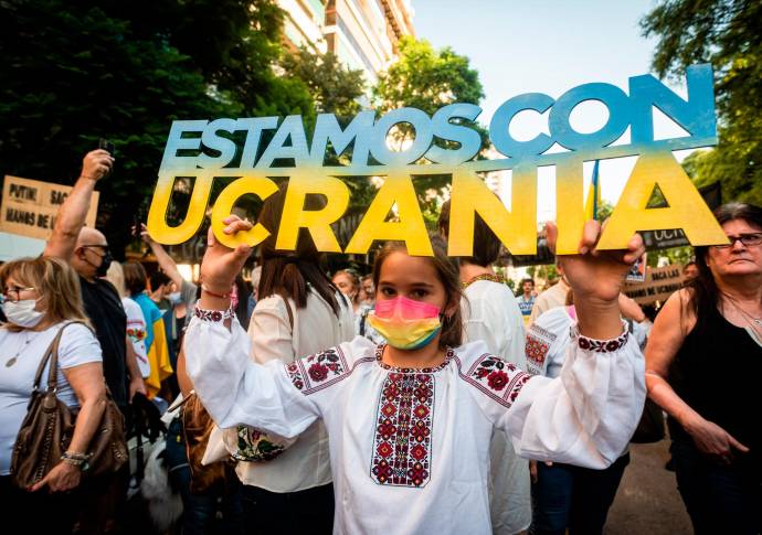 Los argentinos también hicieron sentir su voz de rechazo por la invasión. Foto: Getty