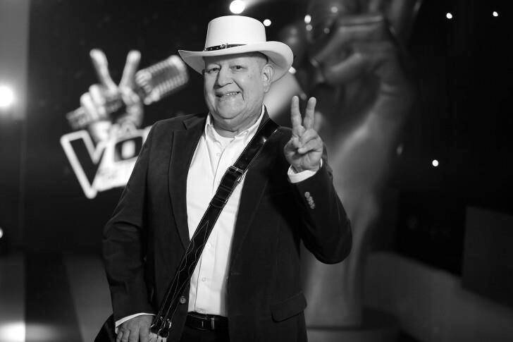 Imagen de Javier Jesús Romero tras su paso este año por La Voz Senior. FOTO Cortesía Caracol TV.