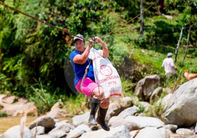 El río Tafetanes es bastante caudaloso, con piedras de gran tamaño que emergen a la superficie cuando el caudal baja. FOTO JULIO CÉSAR HERRERA