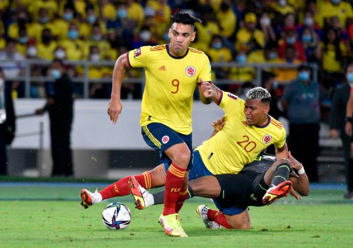 El arquero Alexánder Domínguez fue la gran figura del encuentro en el Metropolitano al salvar en por lo menos tres ocasiones claras de gol a Ecuador en el segundo tiempo Foto: Getty