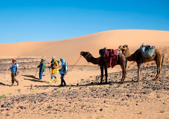 Los 880 competidores de está ultramaratón recorren 250 km en siete días. Foto AFP