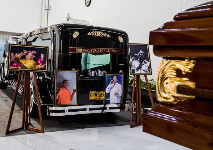 El cuerpo del cantante fue llevado a Valledupar donde se realizarán homenajes antes de su sepultura. Foto Julio César Herrera