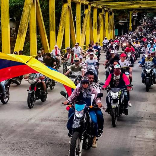 La movilización salió desde Caucasia y llegó a Tarazá. FOTO: Julio Herrera