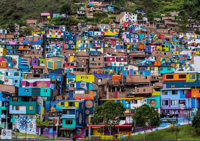 El proyecto avanzó en tres fases y aportará al desarrollo integral de esta comuna, mejorando el paisaje, promoviendo la convivencia y entregando a Medellín un nuevo destino turístico y cultural para recorrer y disfrutar. Foto: Julio César Herrera