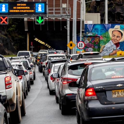 El Ministerio de Transporte informó que se espera que durante estos tres días del puente festivo se desplacen 3.976.000 de vehículos.FOTO JUAN ANTONIO SÁNCHEZ