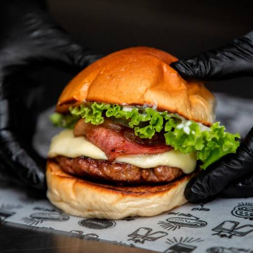 Más de 2.8 millones de hamburguesas se vendieron este 2023 en el Burger Master. Foto: Camilo Suárez Echeverry