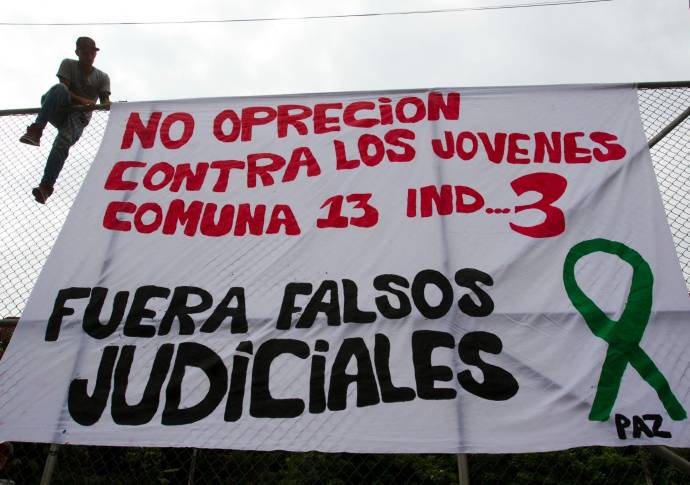 Durante estos 20 años, la comunidad ha mantenido vigente la resistencia y la exigencia de los derechos de las víctimas, en especial la no repetición de hechos violentos en la comuna. FOTO EL COLOMBIANO