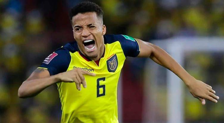 Con 24 años de edad, Byron Castillo espera clasificar de nuevo a un Mundial con su selección y estar presente en él. FOTO: AFP 