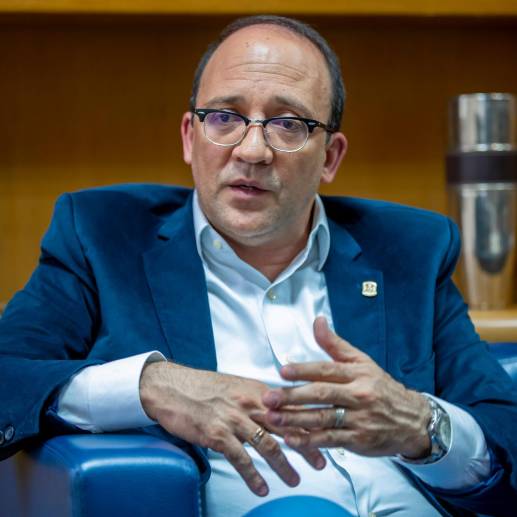 José Fernando Escobar, alcalde de Itagüí, ha sido servidor público por 27 años. Su familia ha estado vinculada a la política. FOTO<b><span class="mln_uppercase_mln"> juan antonio sánchez</span></b>