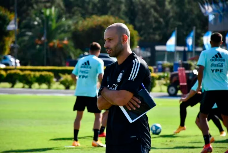 Javier Mascherano ha dirigido 16 partidos con la Selección Argentina sub-20. FOTO PÁGINA DE LA AFA