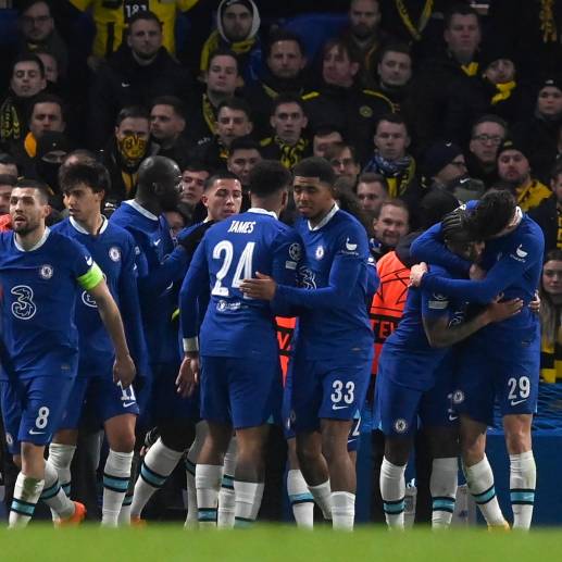 Chelsea le empieza a dar alegrías a sus hinchas. Tras una discreta actuación en la Premier, en la Champions ya está entre los ocho mejores equipos del torneo. FOTO EFE