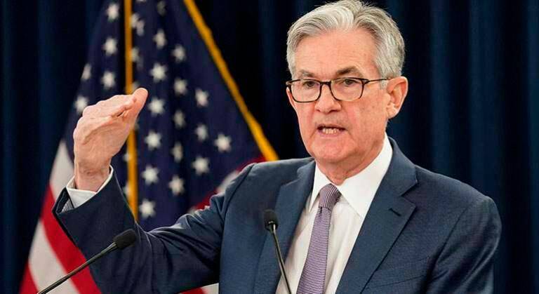 Se espera que Jerome Powell, presidente de la Fed, entregue más pistas sobre los movimientos que vendrán. FOTO: EFE