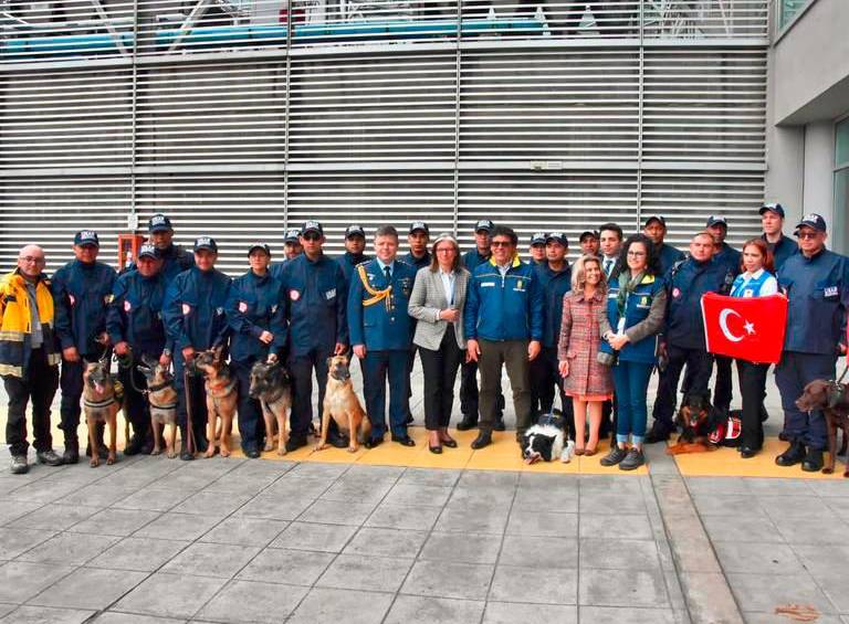 El ingeniero señaló que Colombia cada vez cuenta con más personal especializado en el área. Foto: Unidad Nacional de Riesgo. 