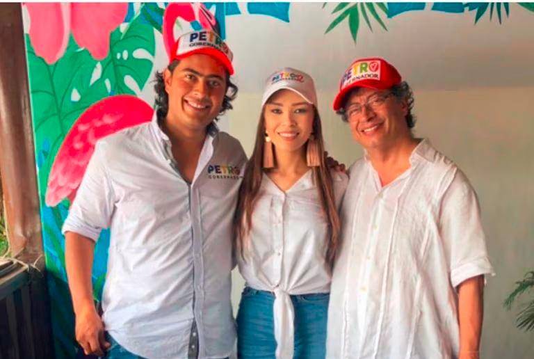 Nicolás Petro junto a Day Vásquez y Gustavo Petro en campaña. FOTO Cortesía 