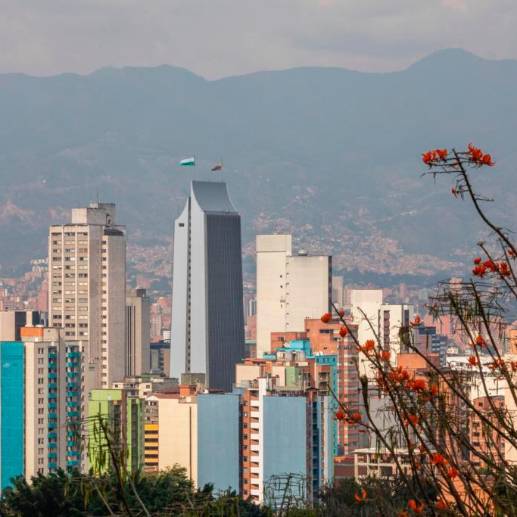 El cielo de la ciudad se vio más despejado este martes. FOTO: Cortesía 