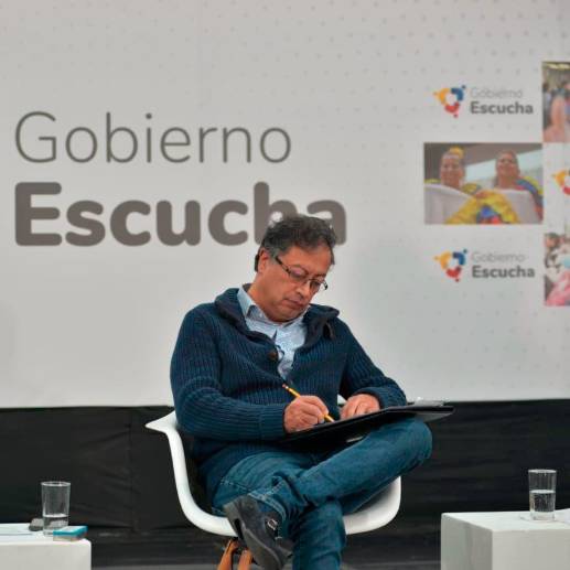 El presidente, Gustavo Petro, afirmó que “no crió” a su hijo Nicolás Petro en respuesta al escándalo que lo vincula con financiación de exnarcotraficantes. FOTO: Cortesía