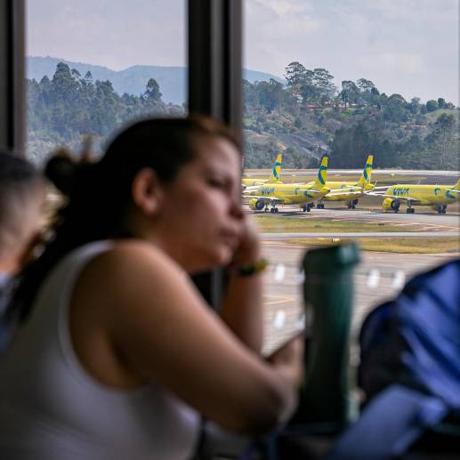 Según Anato, más de 11.000 pasajeros siguen afectados con la situación de Viva. FOTO: CARLOS VELÁSQUEZ