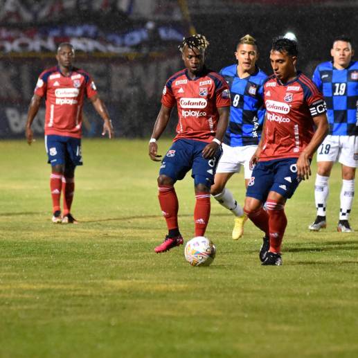 En la imagen se observa a David Loaiza, quien no tuvo un buen compromiso ante Chicó, y debe recuperar su nivel. <span class="mln_uppercase_mln">FOTO</span> <b><span class="mln_uppercase_mln">Colprensa</span></b>