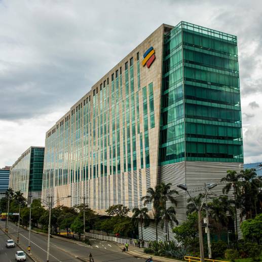 los bancos que registraron mayores utilidades durante el año pasado fueron Bancolombia, Banco de Bogotá y Davivienda, alcanzando ganancias por $6,93 billones, $2,25 billones y $1,14 billones respectivamente. Foto: Carlos Velásquez