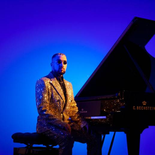 Sofiane Pamart es un pianista francés que se presentará por primera vez en Medellín, pero ya había visitado la ciudad y hasta una canción hizo tras esa visita. FOTO Cortesía