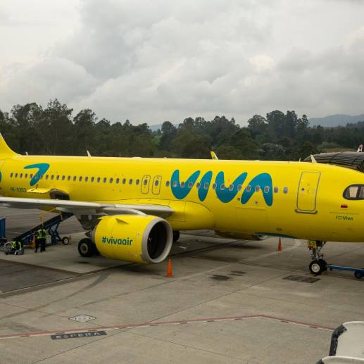 “El único camino para que Viva pueda reabrir sus alas es permitirnos entrar a formar parte de un grupo de aerolíneas más grande, fuerte y mejor capitalizado”, reitera la aerolínea de bajo costo. FOTO Archivo