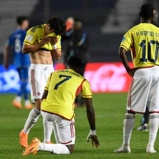 La frustración de los jugadores colombianos tras la derrota con los italianos. FOTO AFP