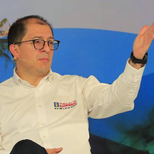 En el evento de rendición de cuentas en Medellín, el fiscal Barbosa expuso los siete “orangutanes” que según él le quieren meter al Plan Nacional de Desarrollo. FOTO: COLPRENSA