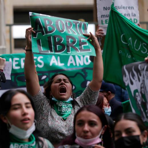 El proyecto de ley pretendía condenar a hasta 25 años de cárcel para las mujeres que abortaran después de la décima semana de gestación. FOTO: Colprensa
