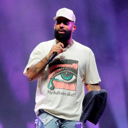 Eladio Carrión hará tres fechas de su gira Sauce Tour en Colombia. Foto Getty.