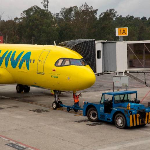 La aerolínea Viva está bajo el escrutinio de las autoridades colombianas. FOTO: Colprensa