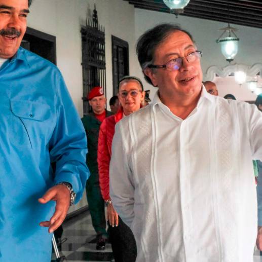 El presidente Gustavo Petro y su homólogo en Venezuela, Nicolás Maduro. FOTO: Cortesía. 