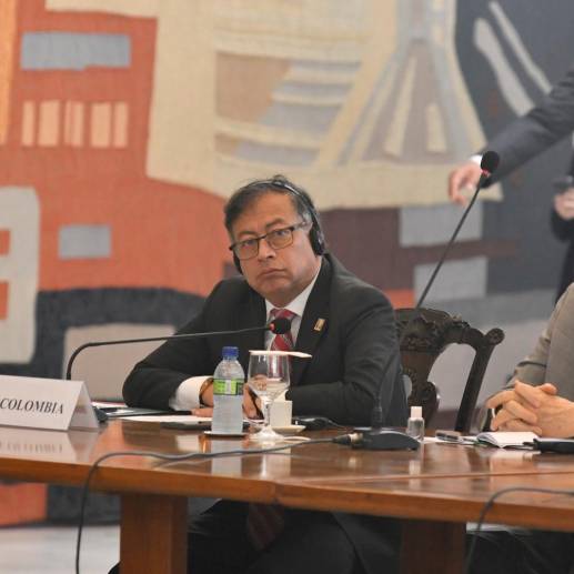 Gustavo Petro y el canciller Álvaro Leyva encabezan la delegación colombiana. FOTO CORTESÍA 