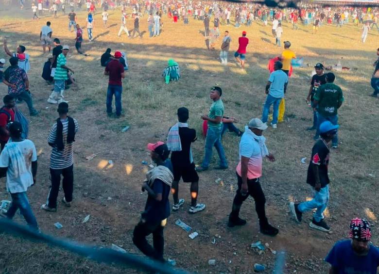 Desde el Cuerpo de Bomberos de Caucasia informaron que unas 3.500 personas participaron en la tarde de vaquillas este 25 de diciembre. FOTO Cortesía NP Noticias