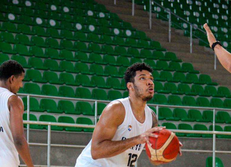 El barranquillero Jaime Echenique, quien milita en el Capital City Go-Go de la G League, jugará con Colombia. FOTO cortesía DPB