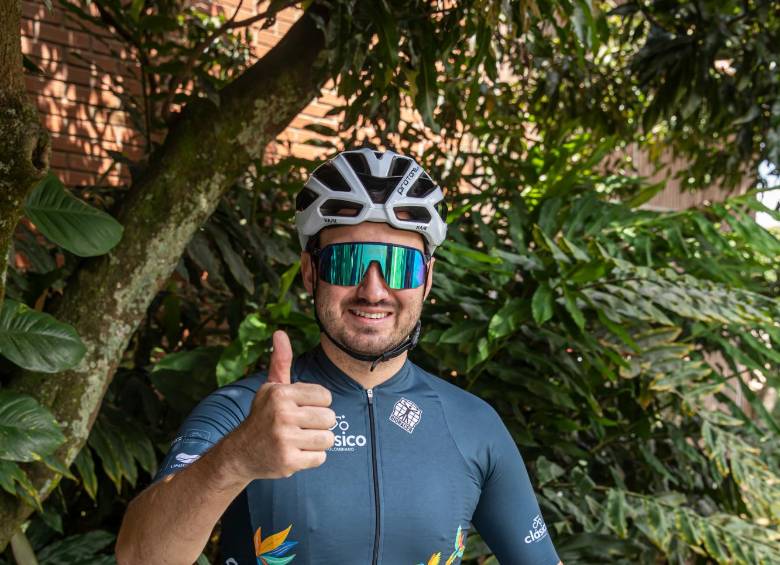 Santiago Córdoba ha participado en unos 20 Clásicos, prueba que también disputó su papá, de quien heredó la pasión por el ciclismo. FOTO CARLOS VELÁSQUEZ