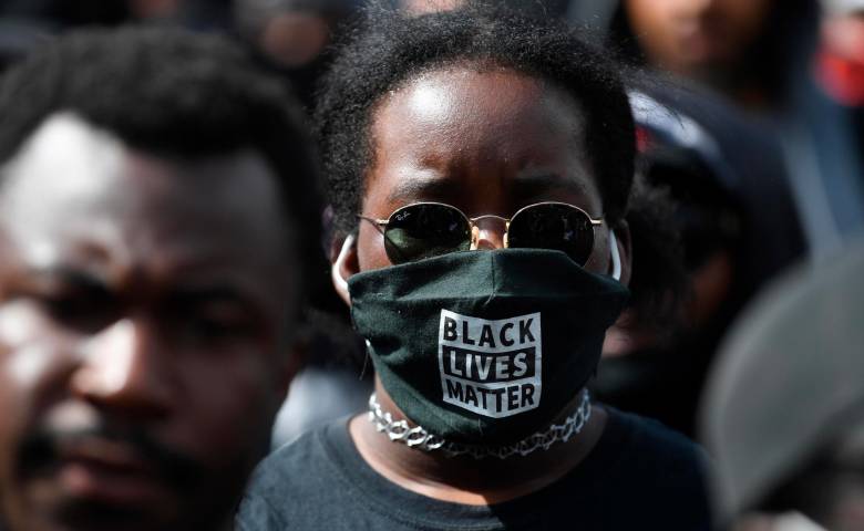 Cinco policías fueron arrestados por el crimen del afroamericano Tyre Nichols. FOTO EFE 