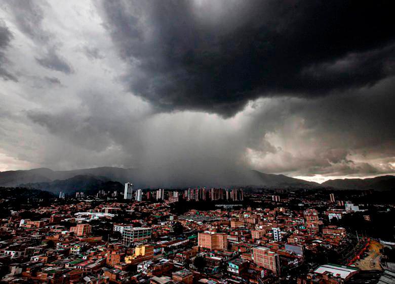 Las lluvias no solo se presentarán en el Valle de Aburrá, también en Antioquia. Foto: JAIME PÉREZ. 