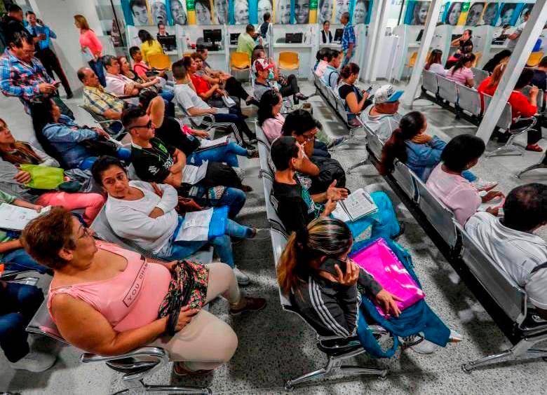 Las EPS deberán pasar sus afiliados, de forma progresiva y ordenada, al nuevo modelo, que será dirigido y controlado por el Estado. FOTO: RÓBINSON SAENZ-CIP