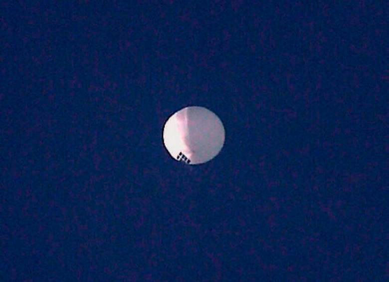 El señalado globo espía fue derribado por la Fuerza Aérea en la tarde de este sábado. FOTO CORTESÍA