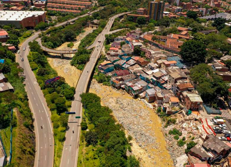 Hay doce quebradas en alto riesgo, entre ellas La Iguaná. FOTO: Manuel Saldarriaga 